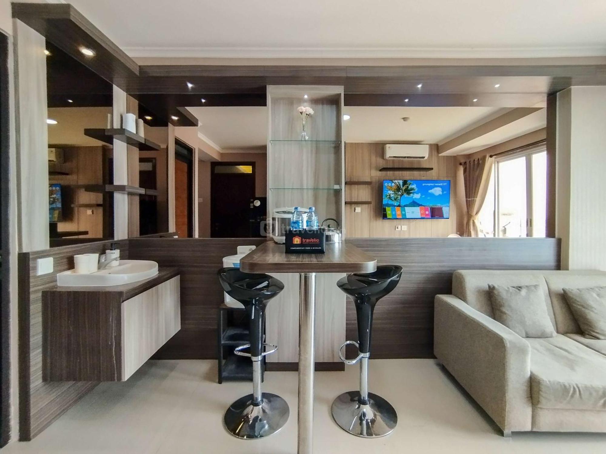 Strategic And Comfortable 2br At Gateway Pasteur By Travelio Apartemen *